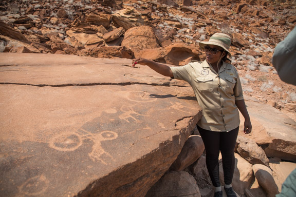 Twyfelfontein-namibia-rock-carvings